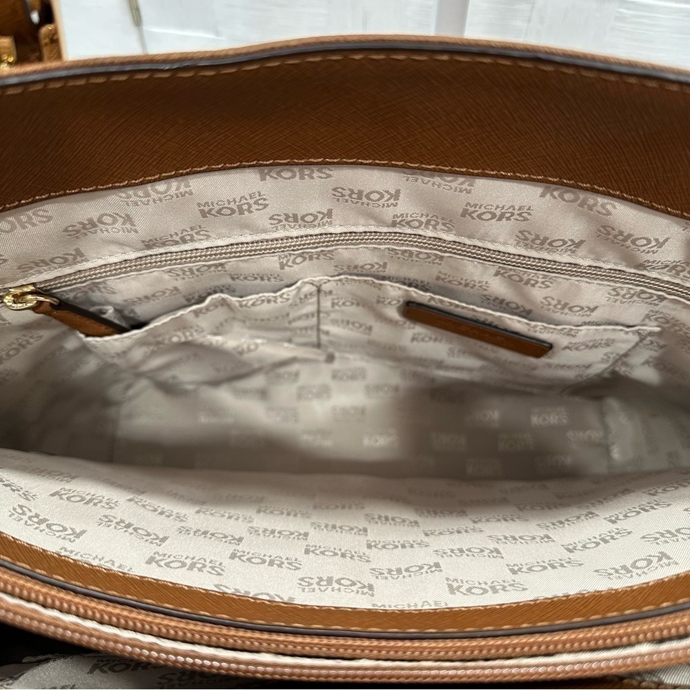Michael Kors MK Tote Bag Jet Set Large Leather Pocket Color Luggage - Picture 9 of 16